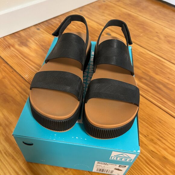 New with Box: Reef Water Vista Higher Sandals - Picture 1 of 8